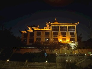 中式古建璀璨夜景