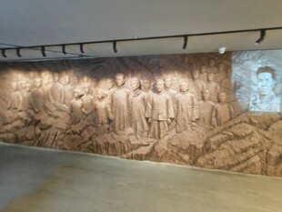 室内展馆人物浮雕墙