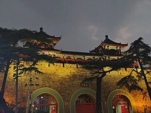 古城楼夜景