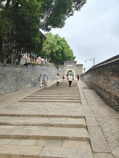 古城石阶步道