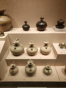 馆藏古陶瓷展品陈列