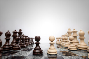国际象棋对峙场景