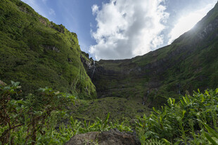 山野峡谷自然风光