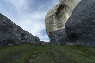 山野巨石自然风景