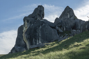 山野巨型岩石景观