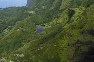 青山绿野湖景风光