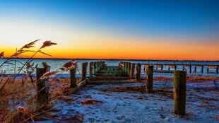 海边日落沙滩美景