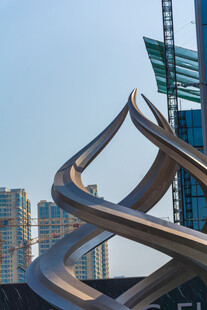 城市现代金属雕塑