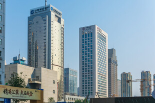 城市高层商务建筑群