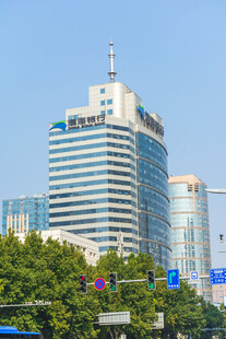 城市高层商务办公楼