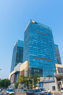 城市商务摩天大楼