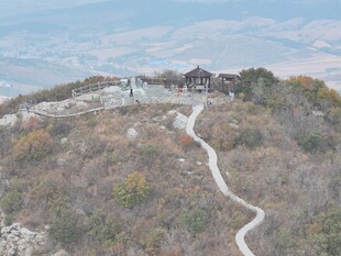 巴尔虎山山顶