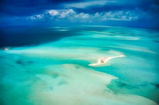 碧海沙洲风光
