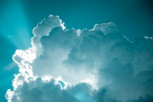 青空透光云景