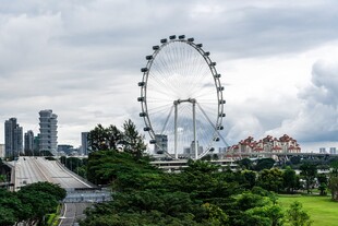 新加坡摩天轮城市景观