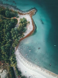 滨海碧海沙滩风光