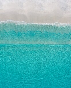 阴天碧海海浪风光
