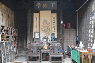 传统古宅厅堂内景