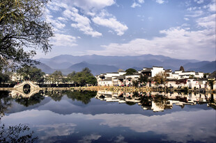 宏村湖畔古村美景