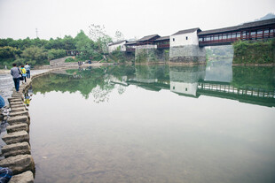 江南水乡河畔风光