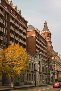 秋日欧式老建筑街景