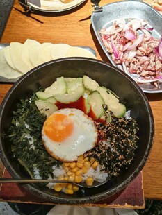韩式石锅拌饭