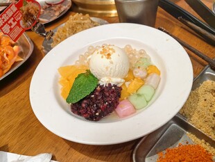 特色风味甜品拼盘