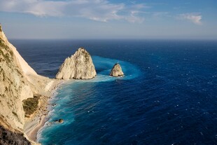 蔚蓝海岸礁石风光