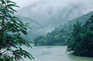 烟雨朦胧山水湖景