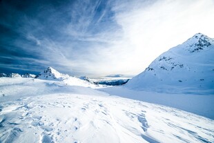 辽阔雪域雪山风光