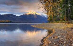 湖光山色晨昏美景