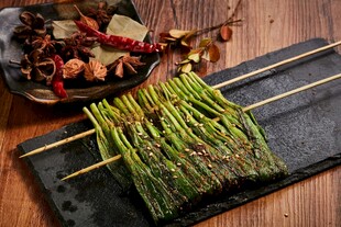 烤韭菜烧烤美食