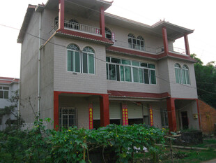 乡村三层自建民居