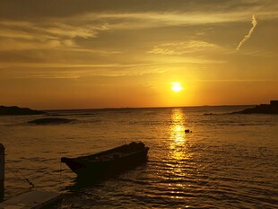海面日落泊船美景 红海湾