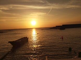 海边日落唯美风光 红海湾