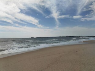 海边沙滩晴空美景 红海湾