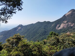 晴日远山自然风光 罗浮山