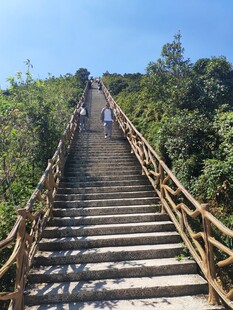 山间登山石阶步道 罗浮山