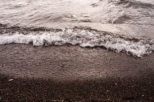 滨海海浪景观