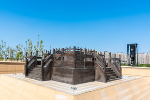 户外仿古观景台