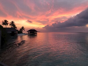 海岛日落黄昏美景
