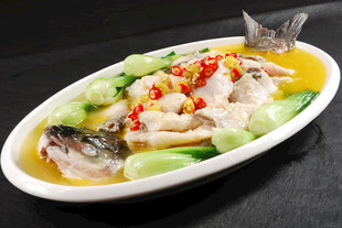 美味金汤蒸鲈鱼