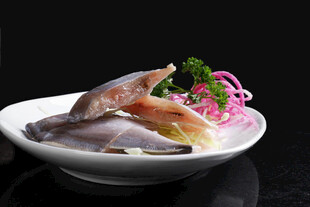 盘中生鲜海鱼食材