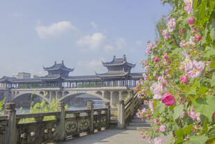 春日古风廊桥美景
