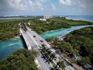 滨海跨河公路桥航拍