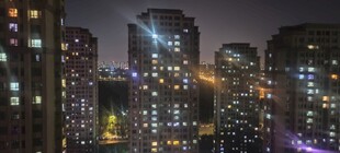 城市高层住宅夜景