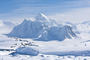极地雪山冰原风光