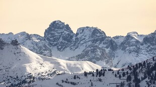 暮色远山风光