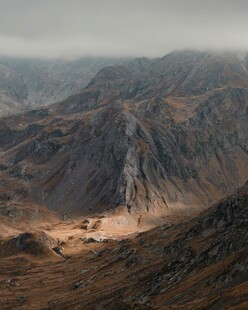 干旱山地旷野风光