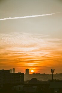 城市黄昏日落美景